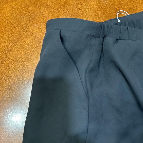 Black dressy shorts by LC LAUREN CONRAD - Picture 4 of 7